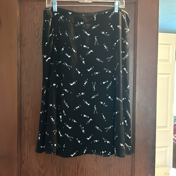 Liz Claiborne black skirt. Gently used- only worn a few times. - Picture 2 of 5